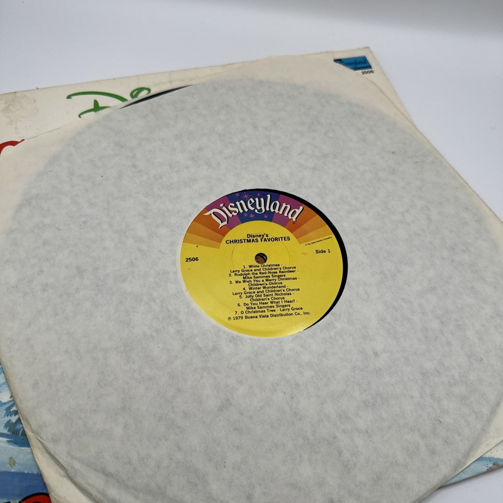 Vintage Disney's Christmas Favorites Vinyl Record - Picture 3 of 4